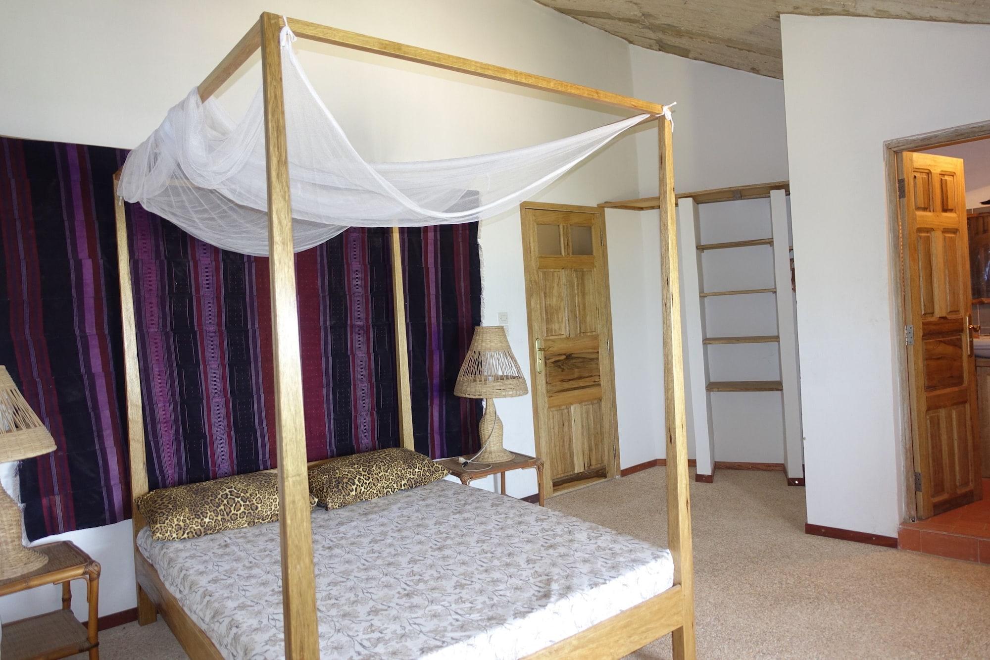 Keur Marrakis Hotel M'Bour Exterior photo