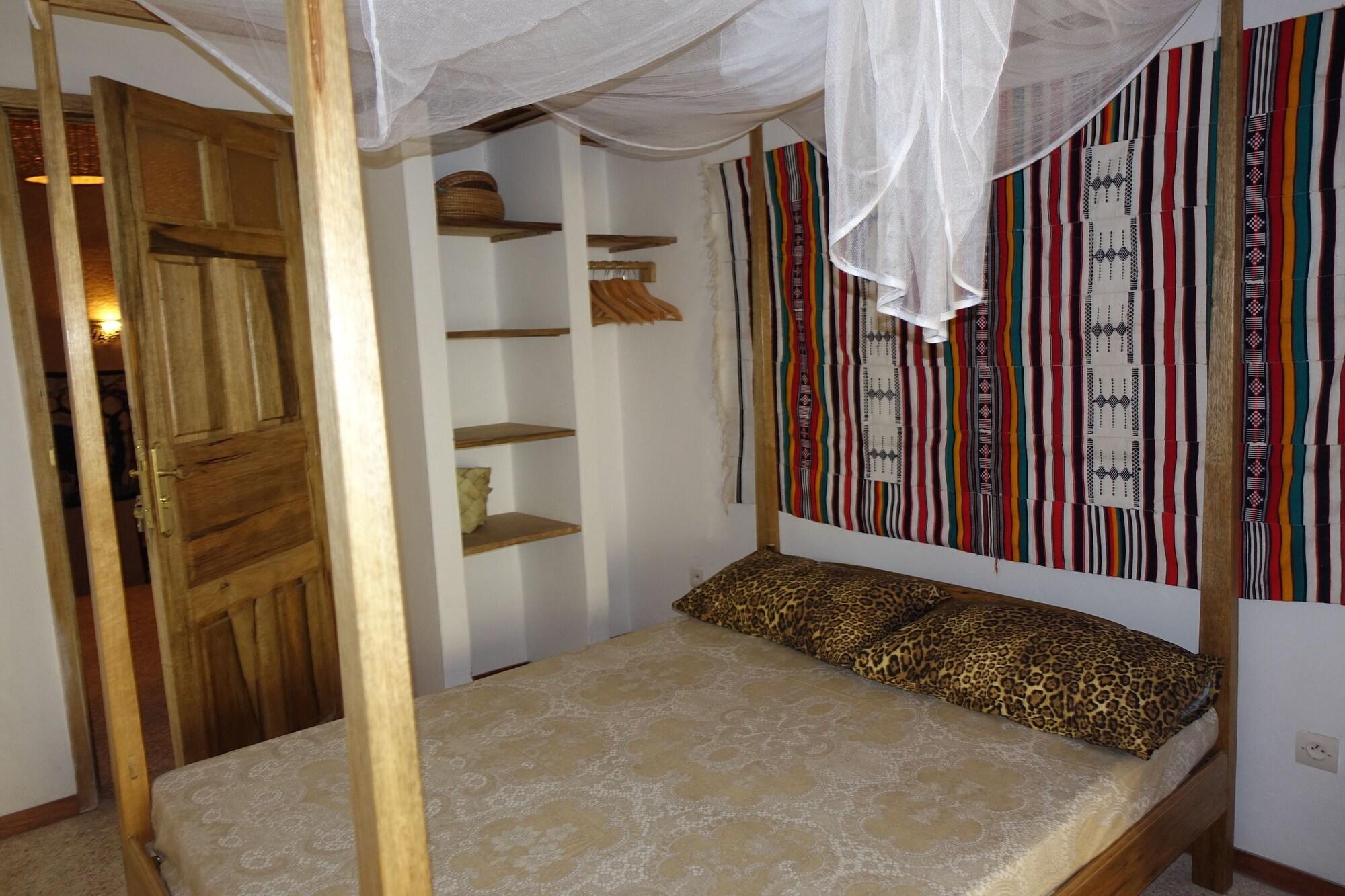 Keur Marrakis Hotel M'Bour Exterior photo